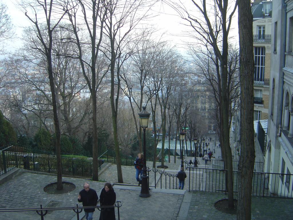 Duplex De Charme Au Coeur De Montmartre Leilighet Paris Eksteriør bilde
